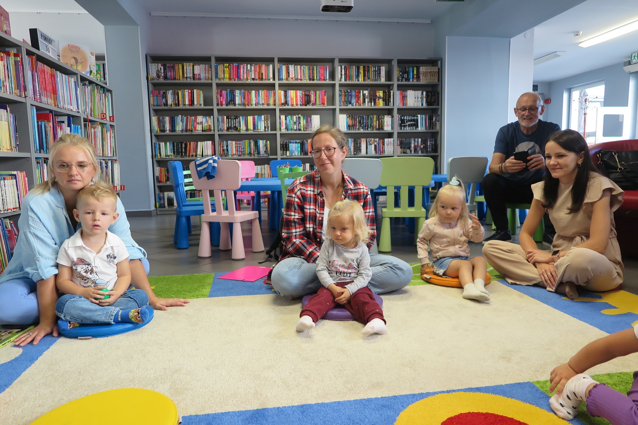spotkanie Klubu Malucha w oddziale dla dzieci biblioteki