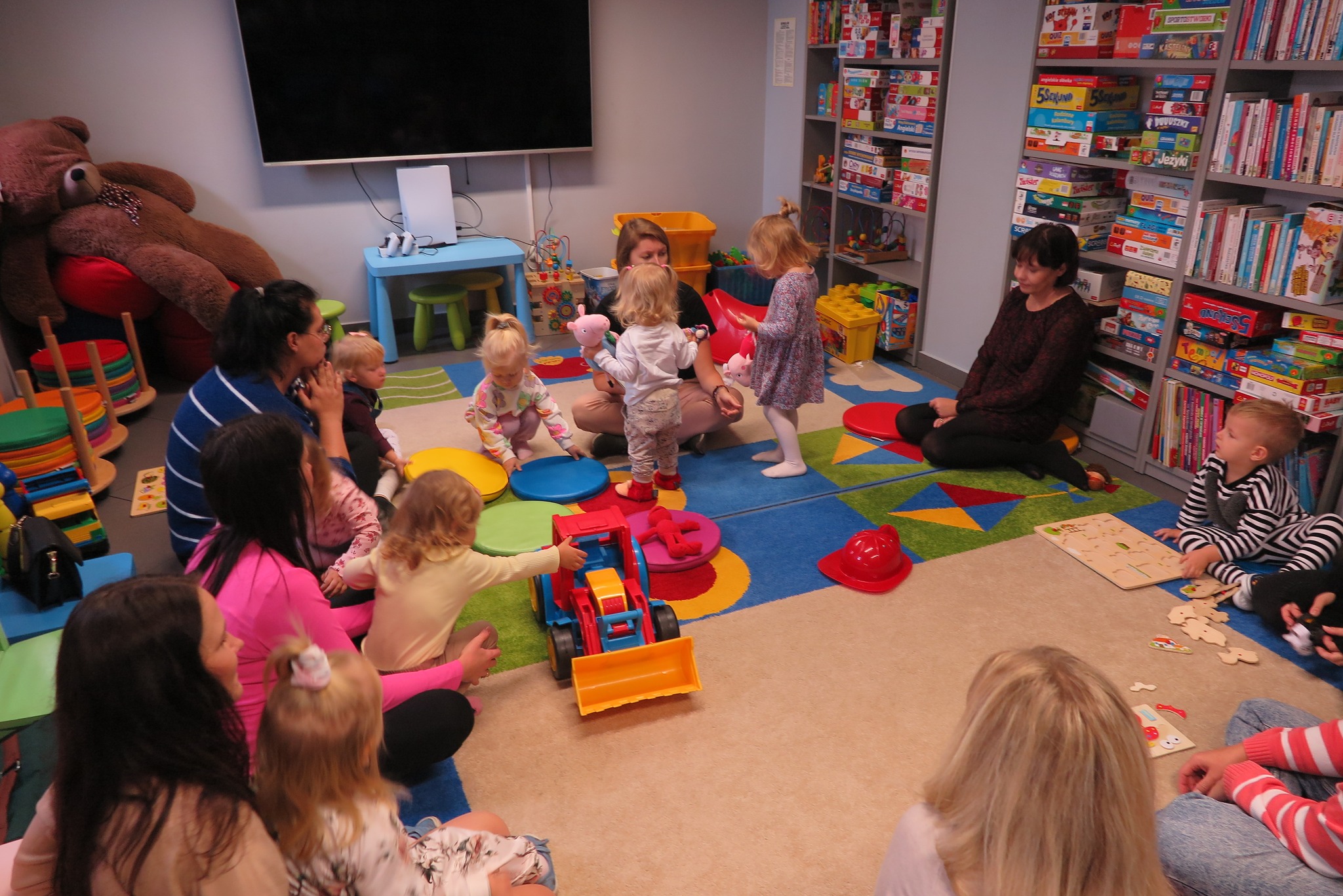 spotkanie dzieci z Klubu Malucha w Oddziale dla Dzieci biblioteki