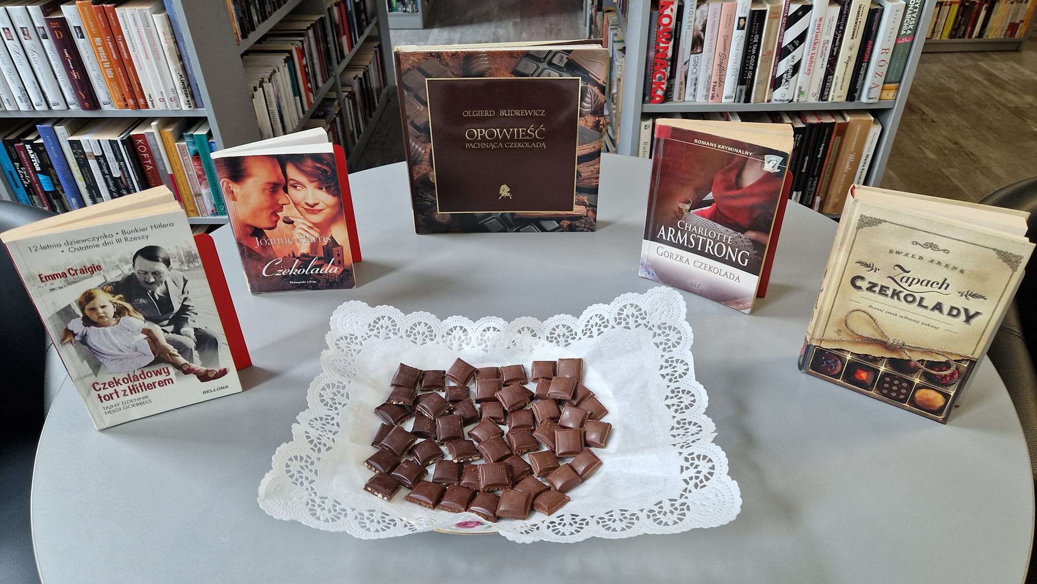 ksiązki i czekolada